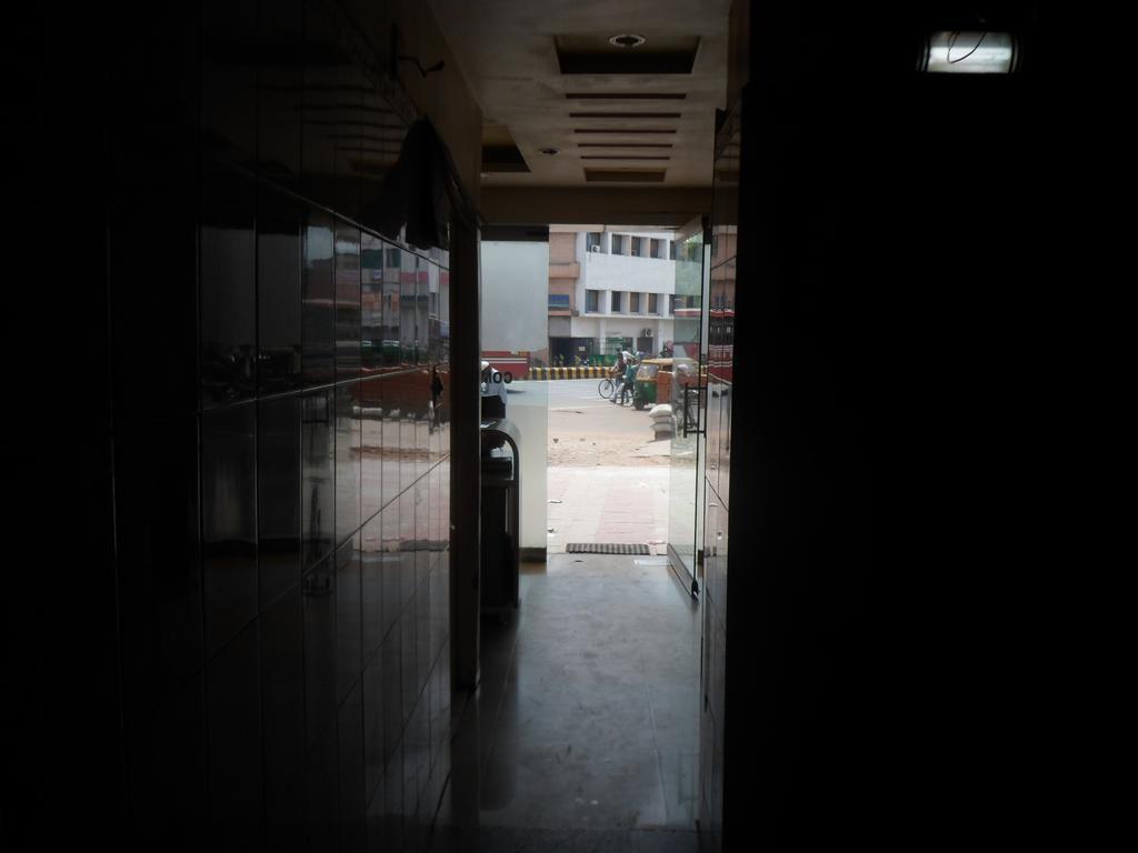 Hotel Atithi Ahmedabad Exterior photo