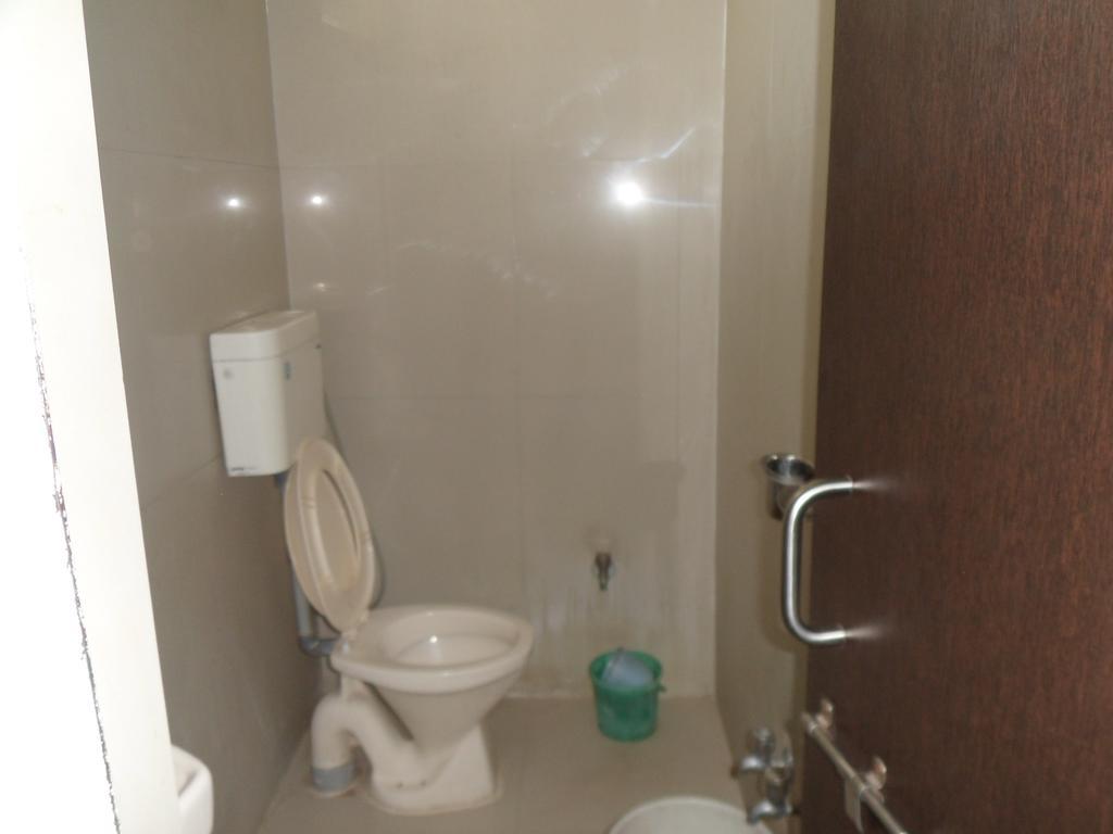 Hotel Atithi Ahmedabad Room photo